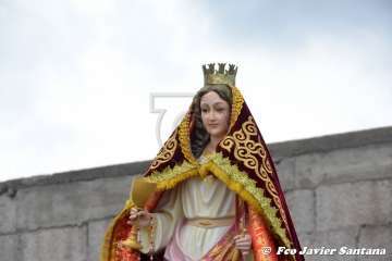 Santa Bárbara luce manto nuevo en la procesión de Lomo Catela (Foto Francisco Javier Santana)